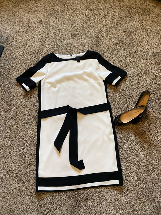 Ann Taylor Dresses & Skirts - Ann Taylor Black and White Belted Shift Dress